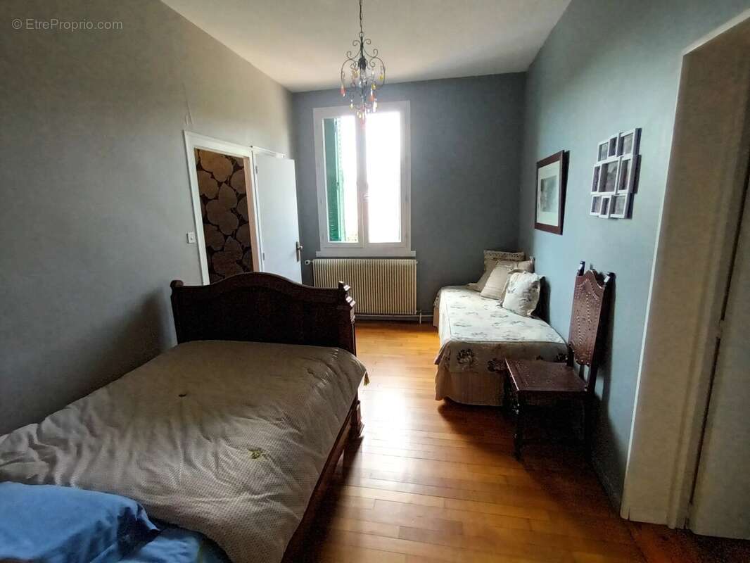 Maison 94 m² à Montceau-Les-Mines  - photo 11