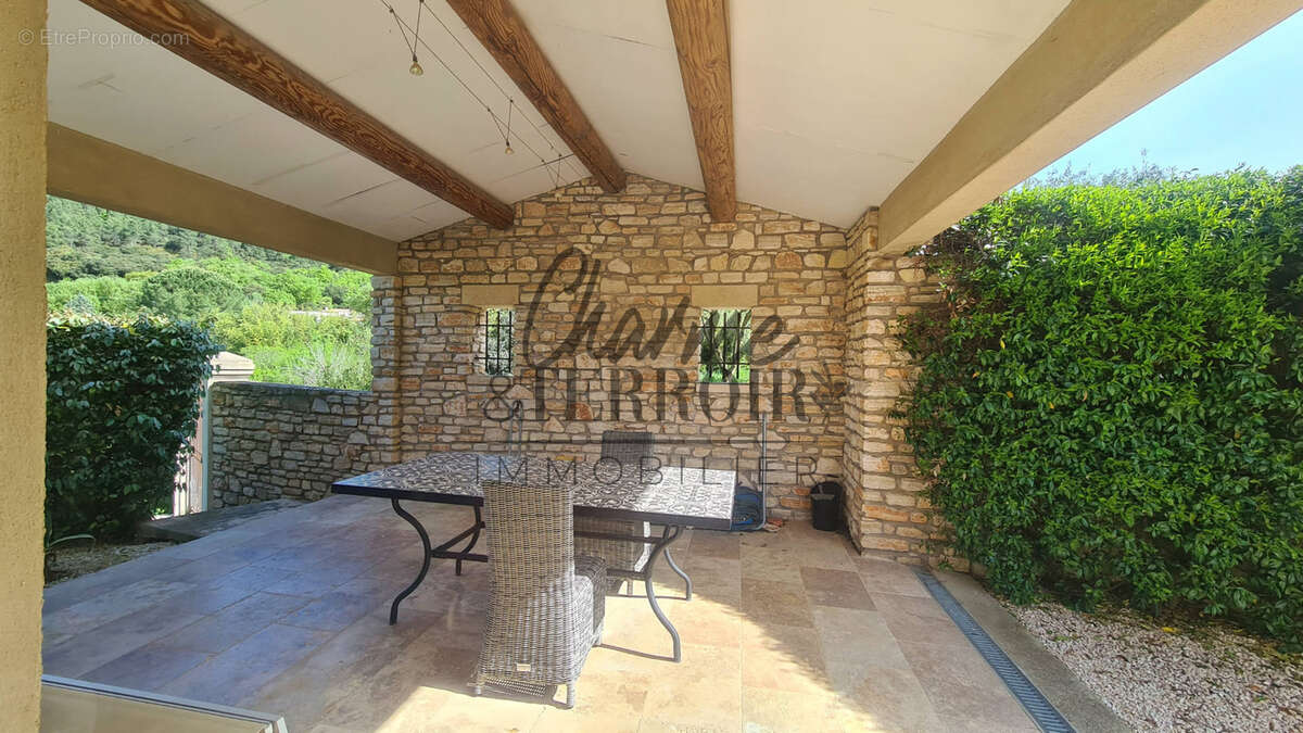 Maison à UZES