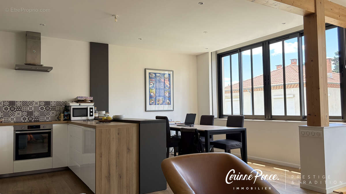 Nimes centre quartier residentiel appartement/maison de ville 135 m2 loi carrez 200 m2 habitables garage terra - photo 4