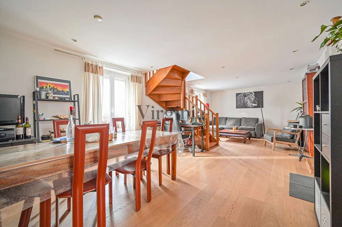 Appartement à CHARENTON-LE-PONT