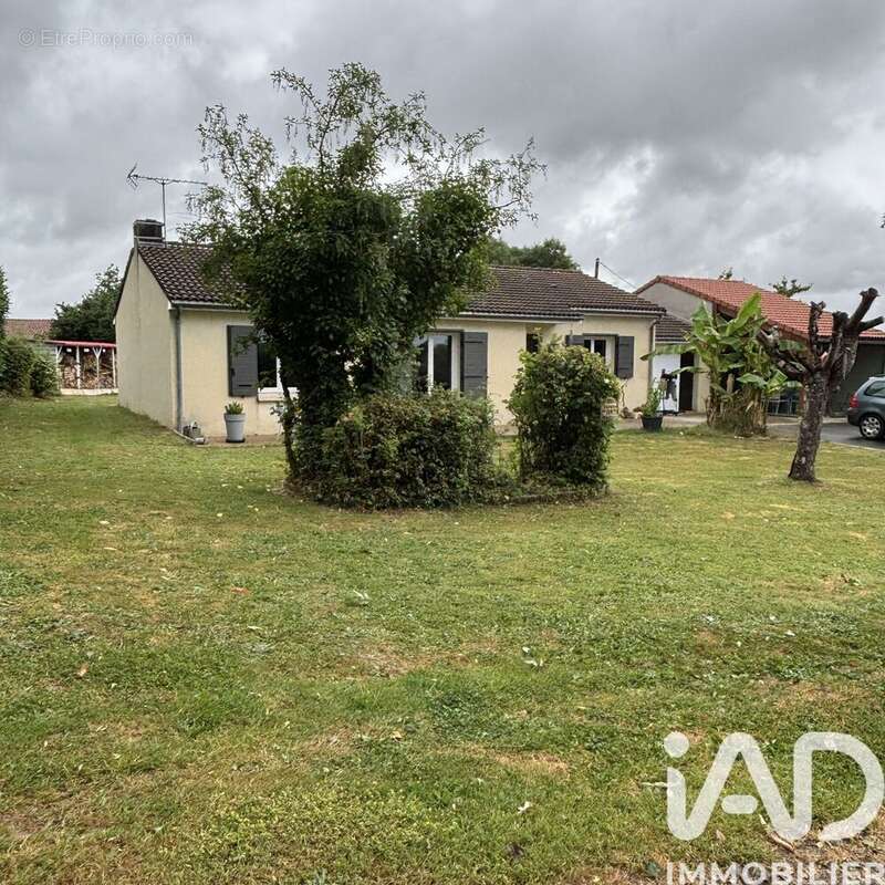 Photo 3 - Maison à MONTOURNAIS