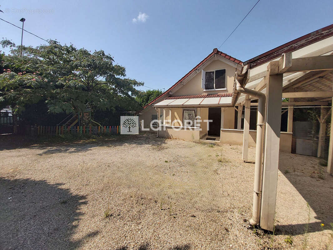 Maison à VILLEMOMBLE