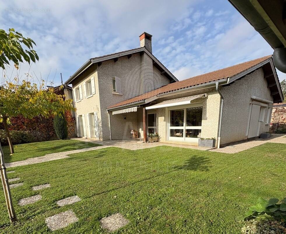 Maison à BEAUREPAIRE