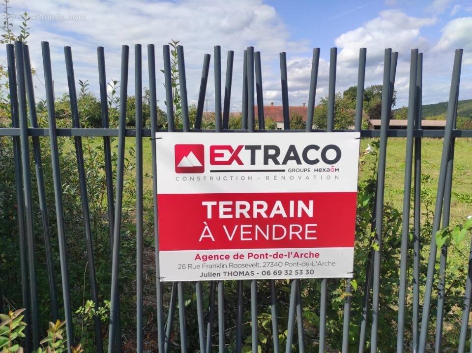 Terrain à ACQUIGNY