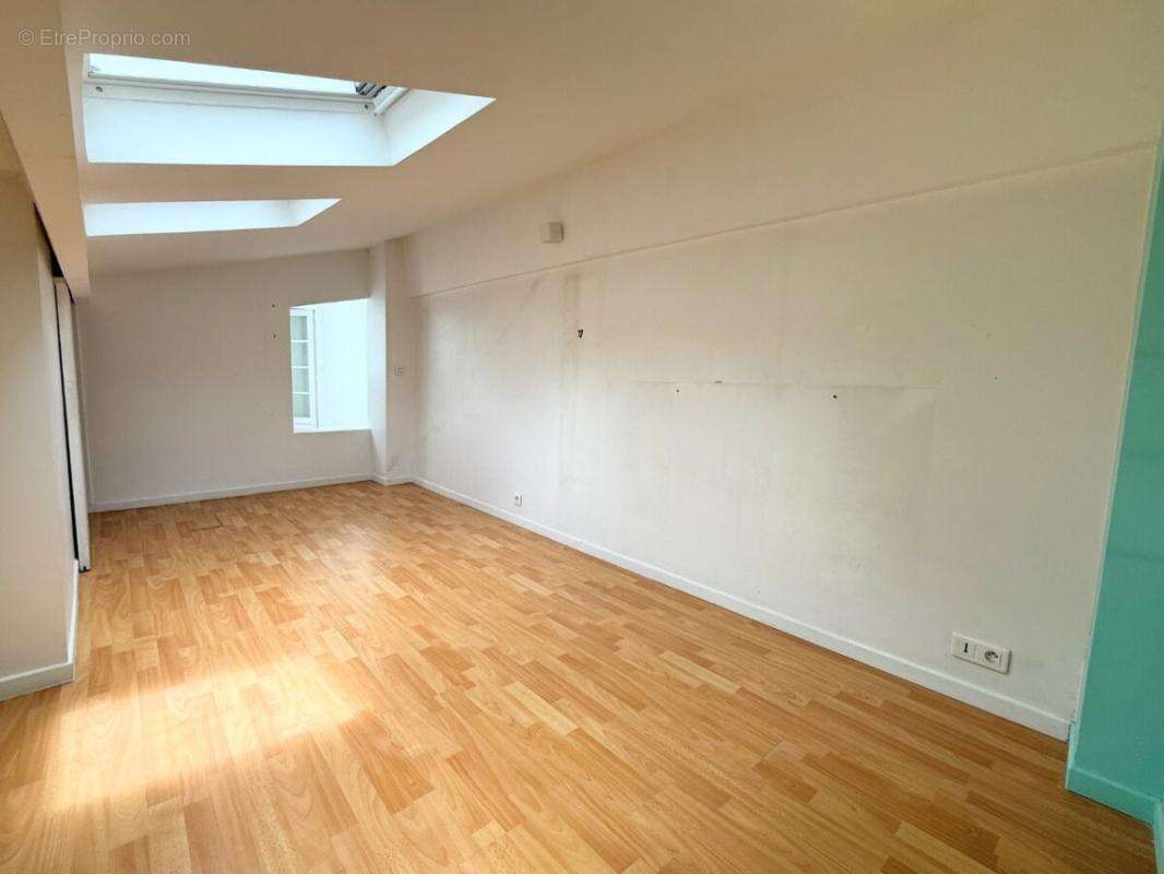 Appartement à PARIS-19E