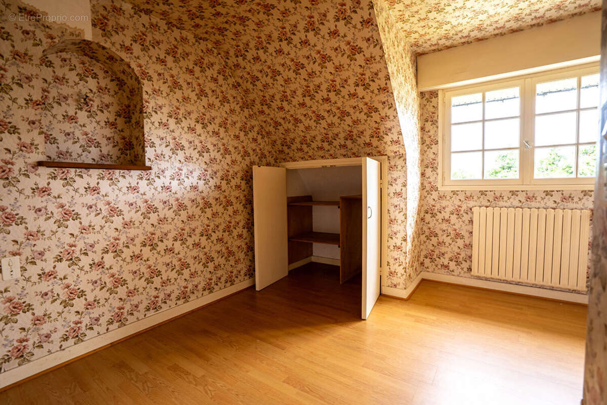 A vendre à Concarneau - Maison familiale à rénover sur terrain de 1475m² - photo 12
