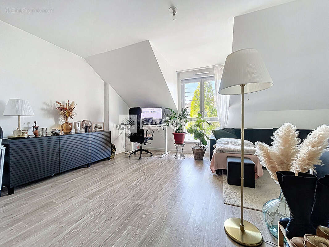 Appartement à CHILLY-MAZARIN