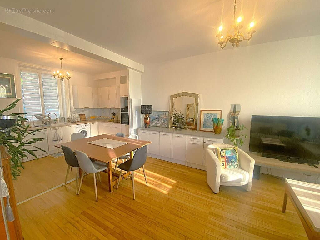 Appartement à NEUVILLE-SUR-SAONE
