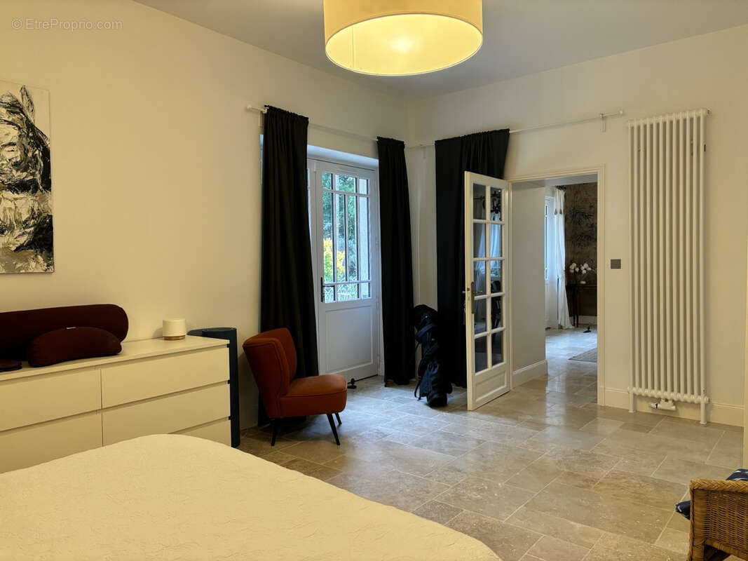 Maison à SAINT-PRYVE-SAINT-MESMIN