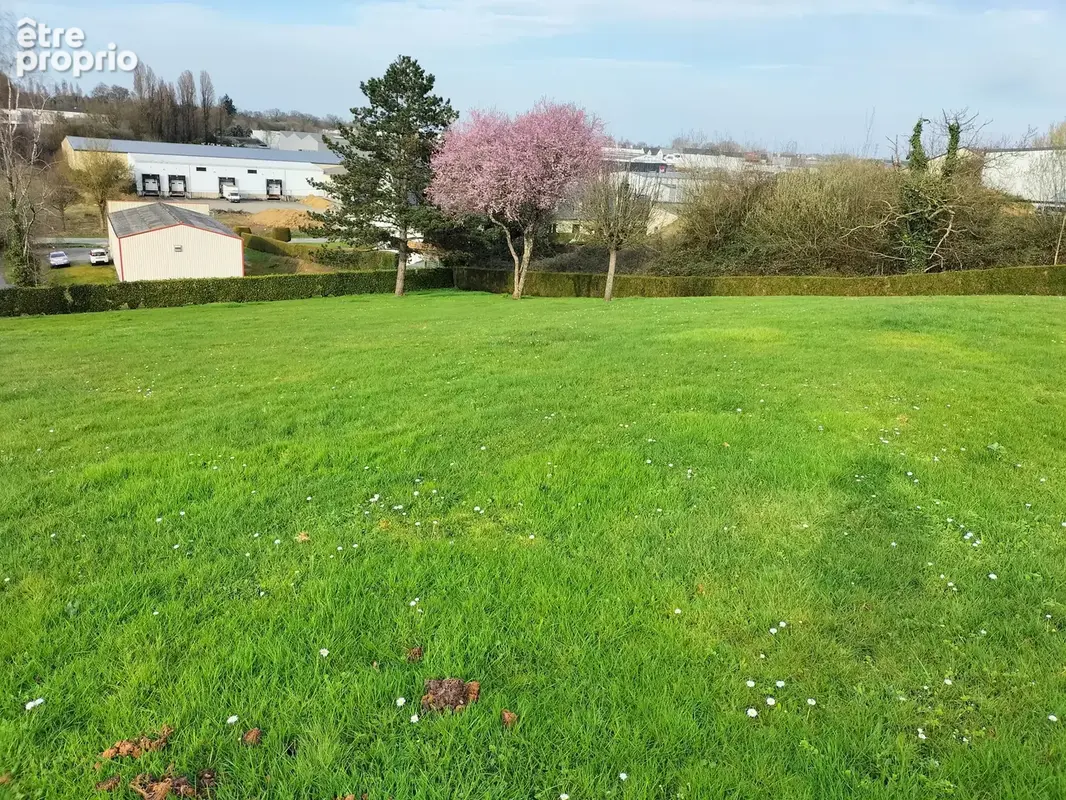 À vendre   Pavillon avec hangar sur 5134m2 de terrain - photo 3