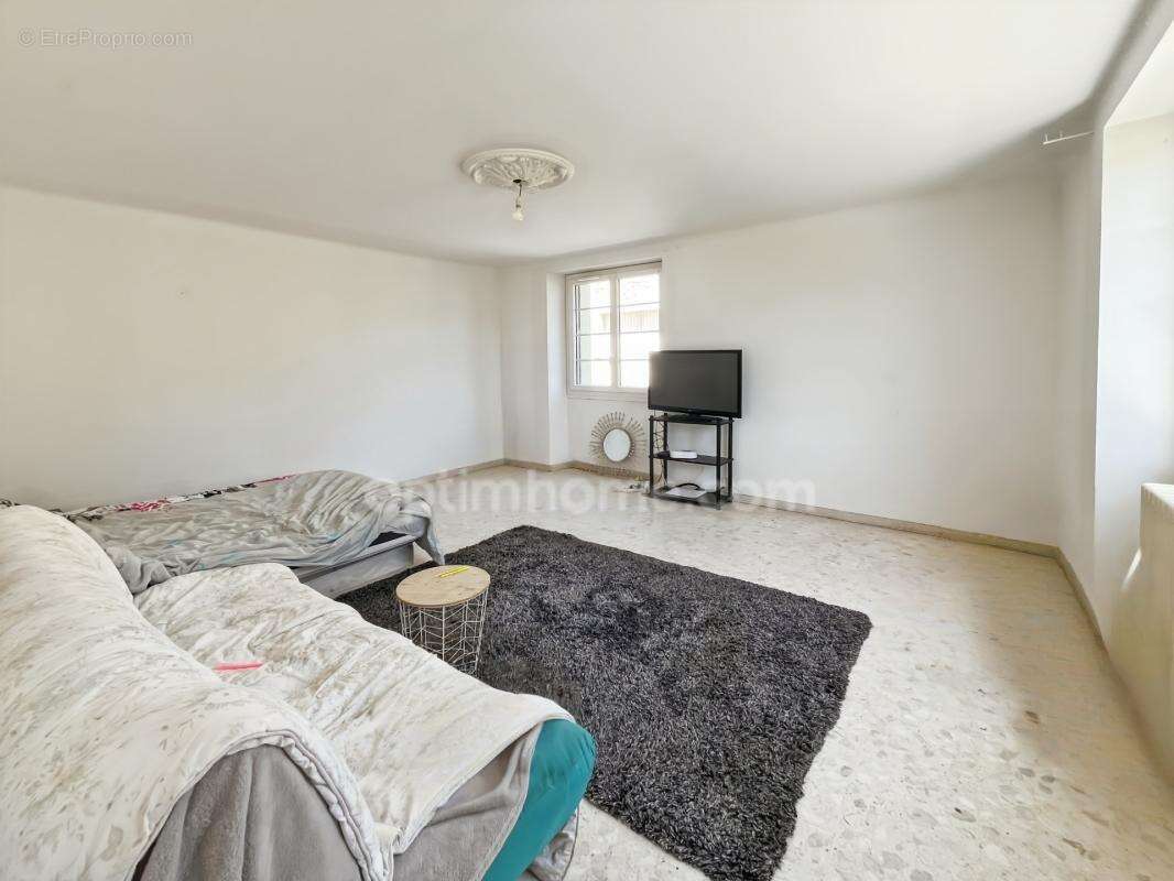 MAISON EN PIERRE 134 m² – 6 pièces – Cassaigne (Gers) - photo 4