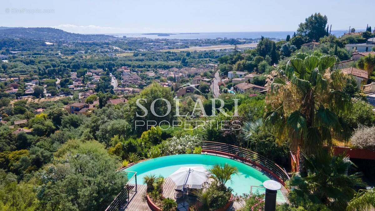 Villa de 300 m² avec piscine et vue mer - photo 4