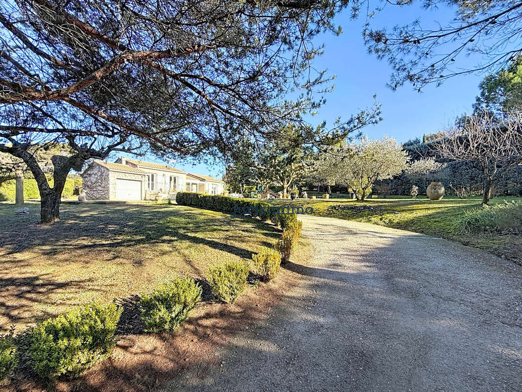 Maison à VAISON-LA-ROMAINE
