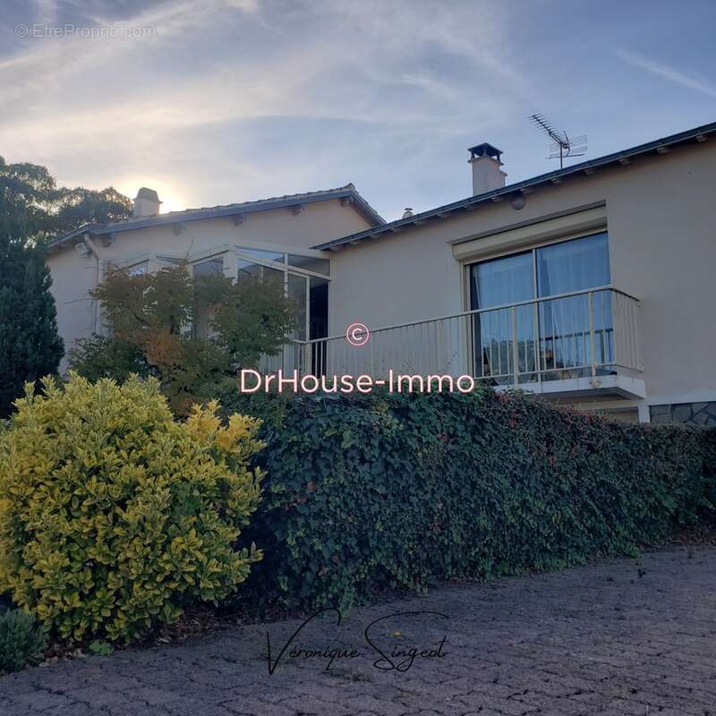 Maison à SAINT-MICHEL-LE-CLOUCQ