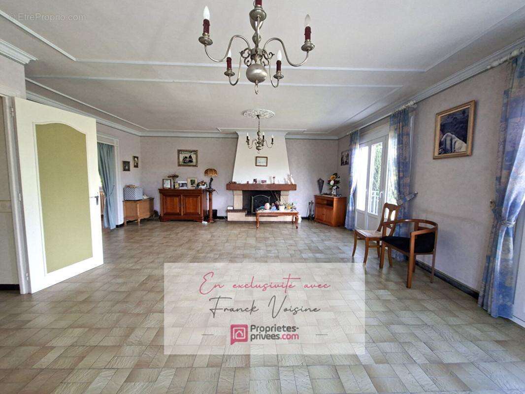A VENDRE en exclusivité au Boupère, Maison de 190 m2 avec 4 chambres et 1 appartement sur un terrain de 1047 m2 env - photo 4