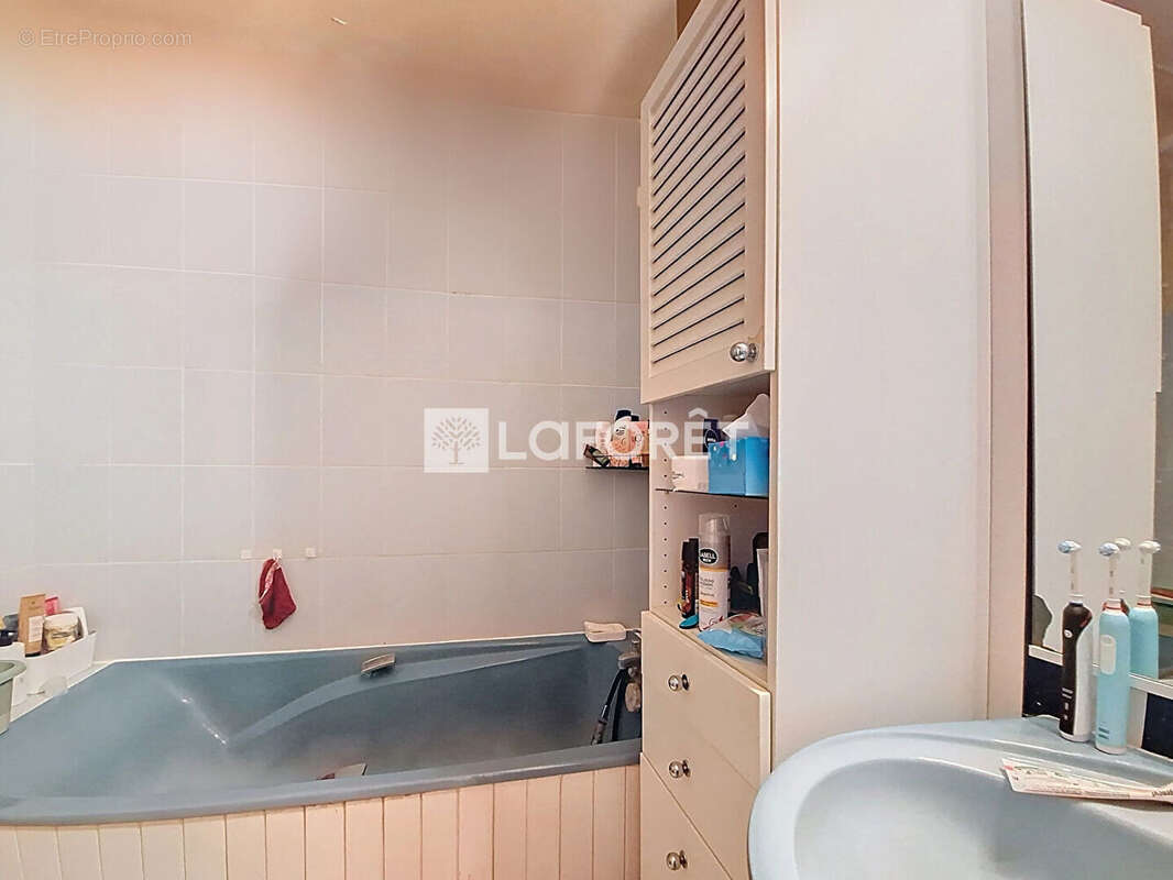 Appartement à VERNEUIL-SUR-SEINE