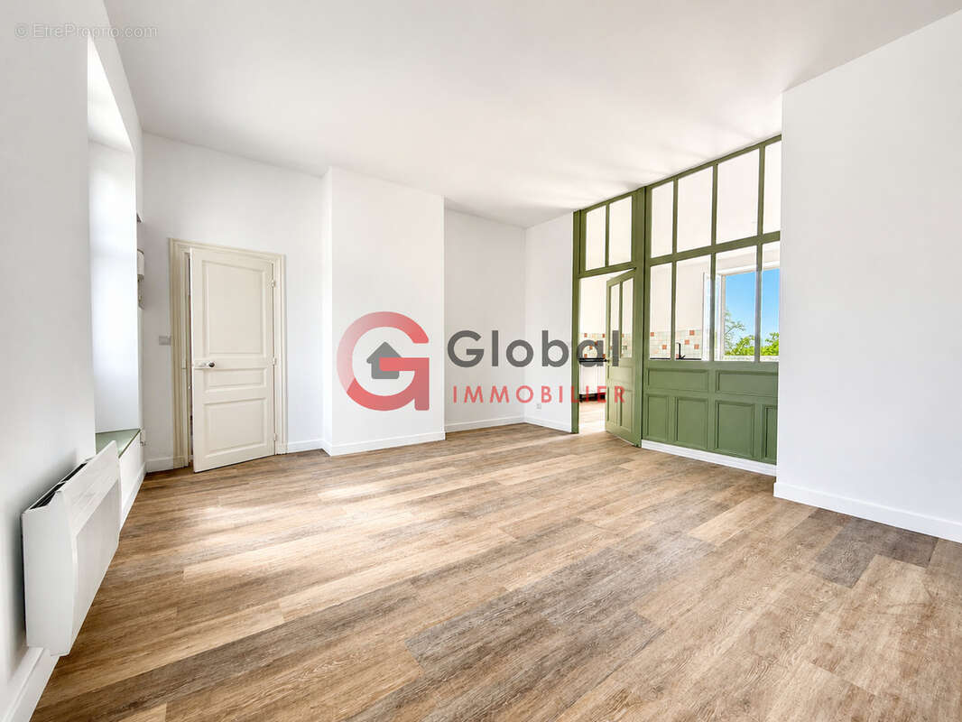 Appartement à FONTENAY-LE-COMTE