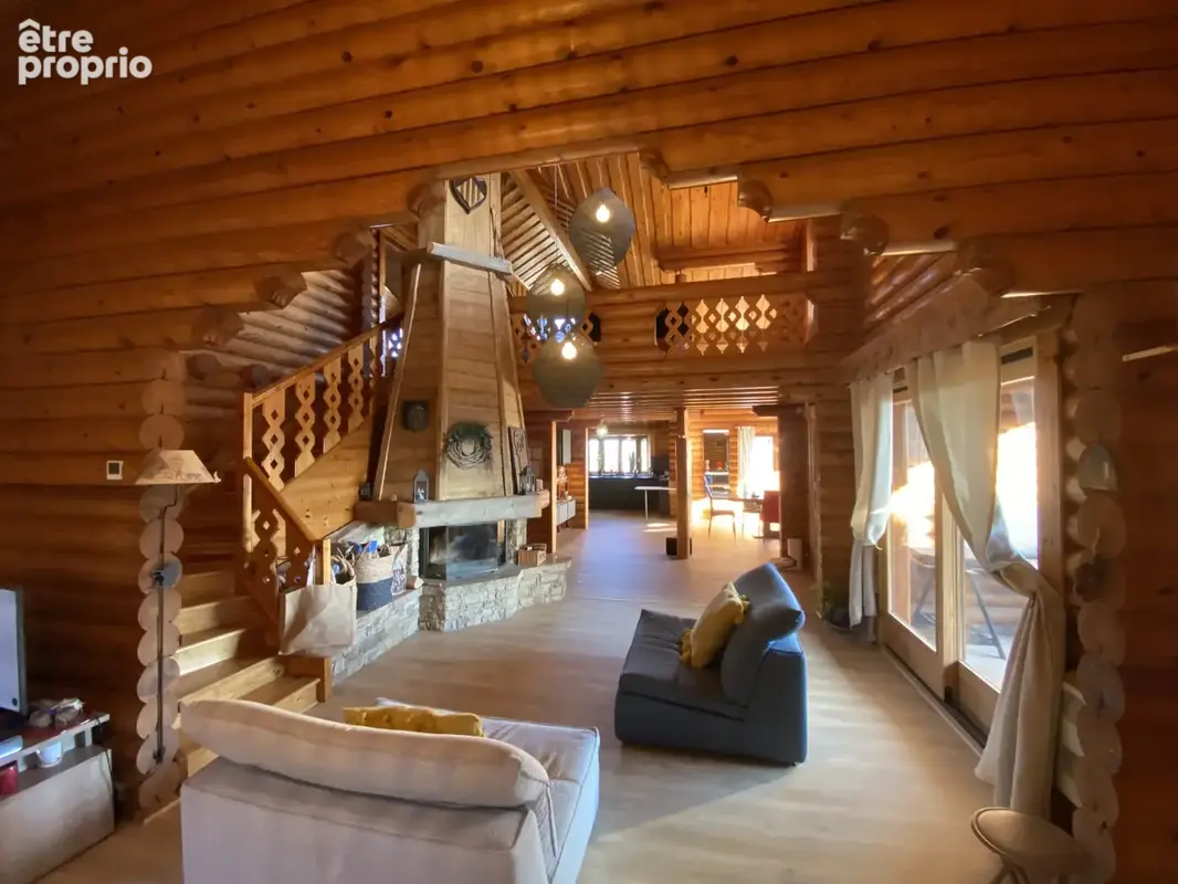 FONT-ROMEU - Vente magnifique chalet en rondins aux belles prestations - photo 8