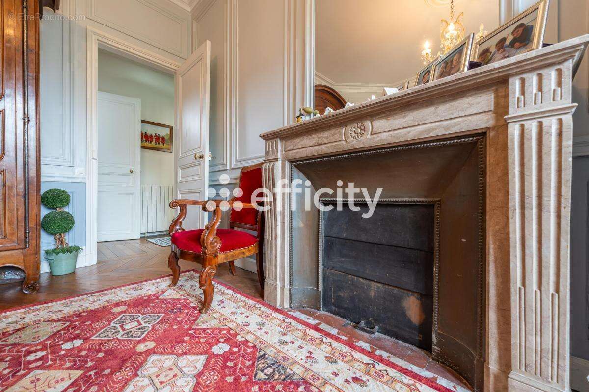 Appartement à VERSAILLES