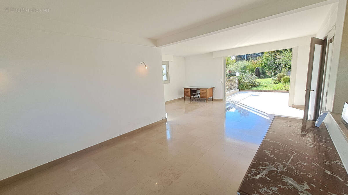 Maison à SAINT-REMY-LES-CHEVREUSE