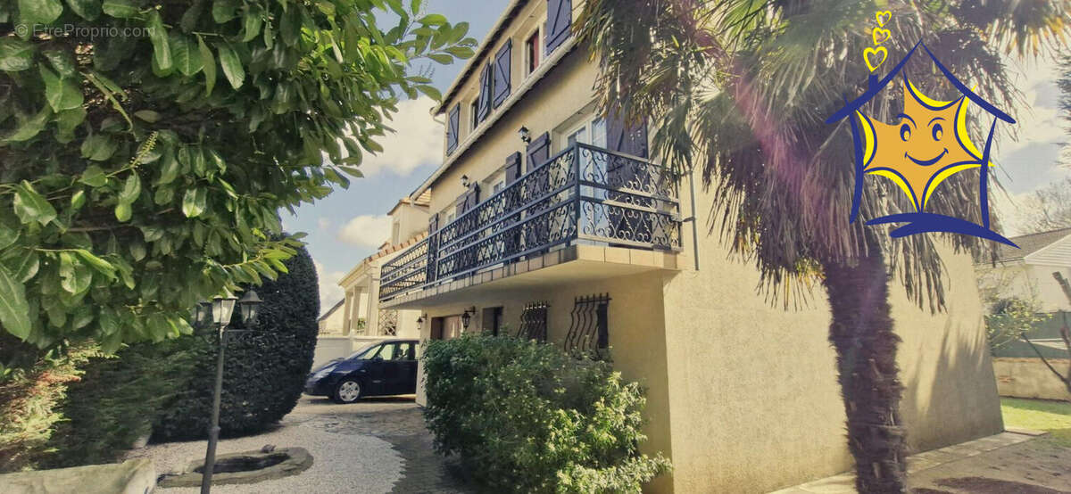 Maison à VIRY-CHATILLON