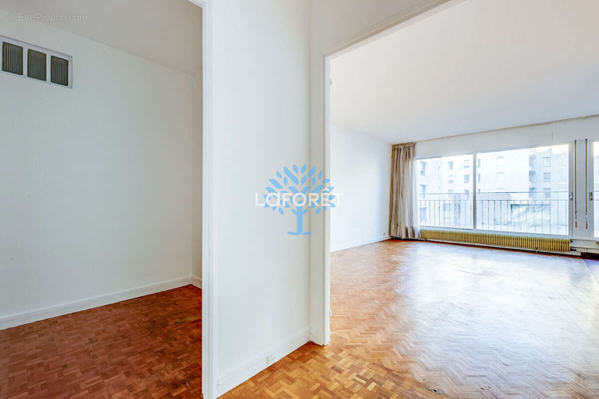 Appartement à PARIS-11E