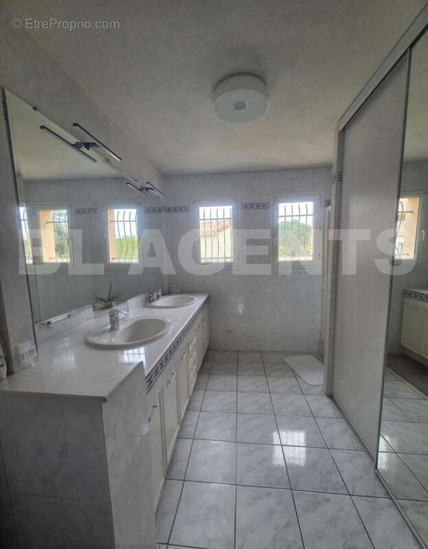 IMG-20250327-WA0009(1) - Maison à SAINT-PAUL-CAP-DE-JOUX