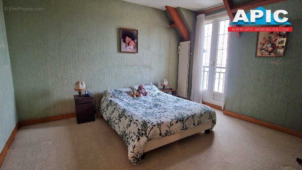 Maison à LE THILLAY