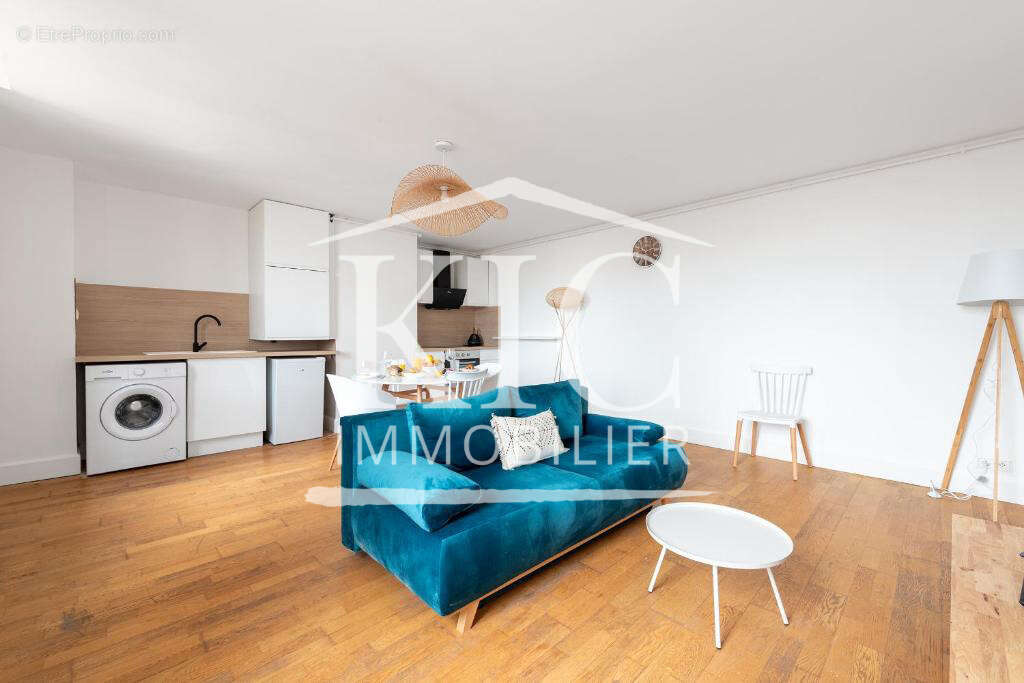 CARCASSONNE CENTRE-VILLE - Superbe T3 Duplex de 85 m2 avec vue sur la Cité - photo 6