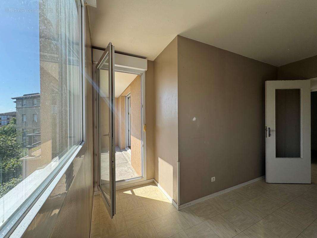 Appartement à VILLEFONTAINE