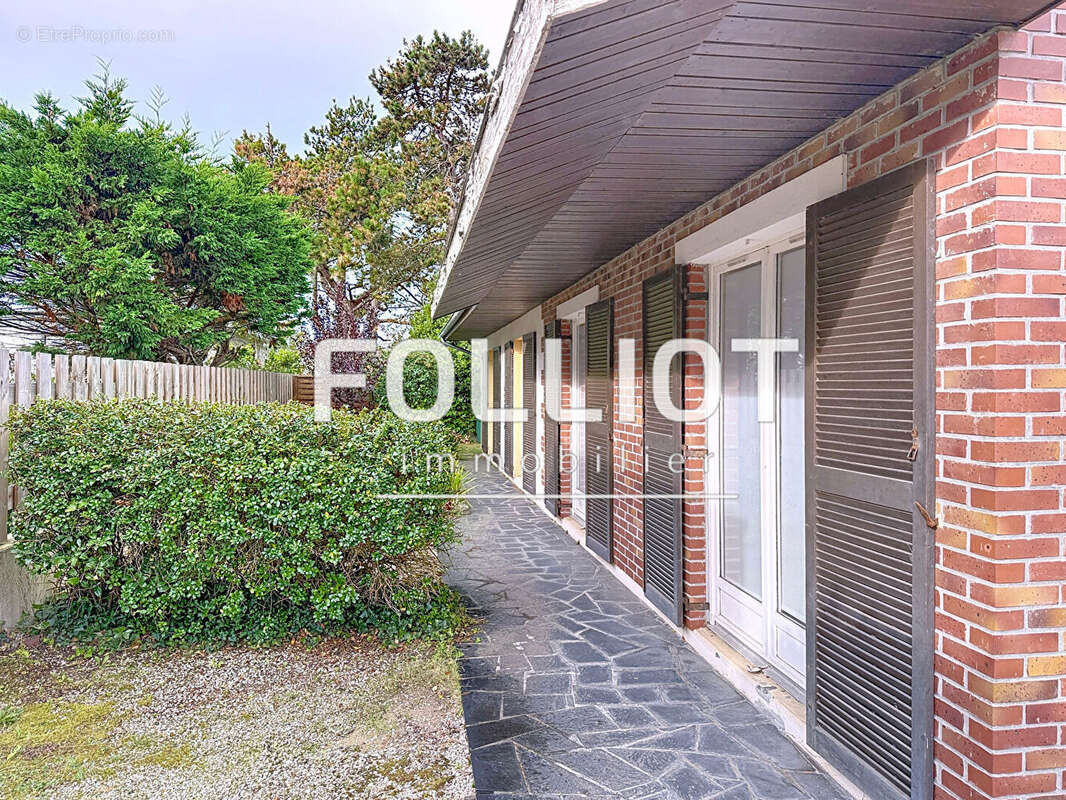 Maison à AGON-COUTAINVILLE