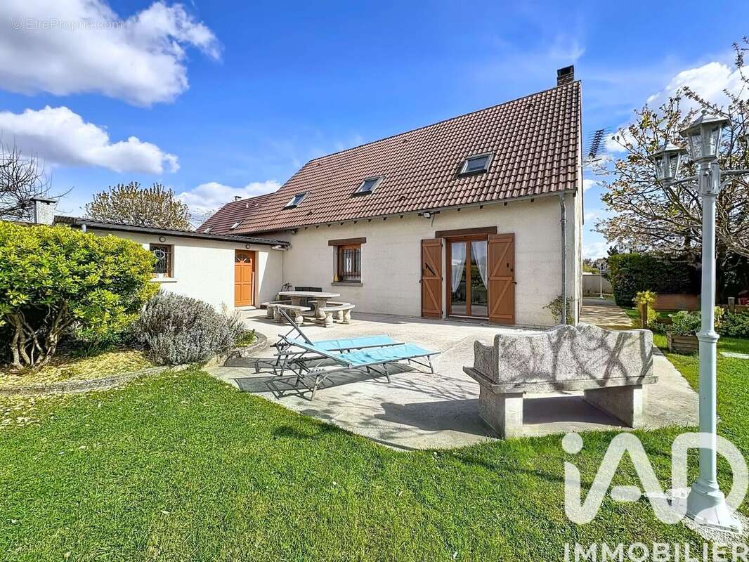 Photo 1 - Maison à GUIGNES