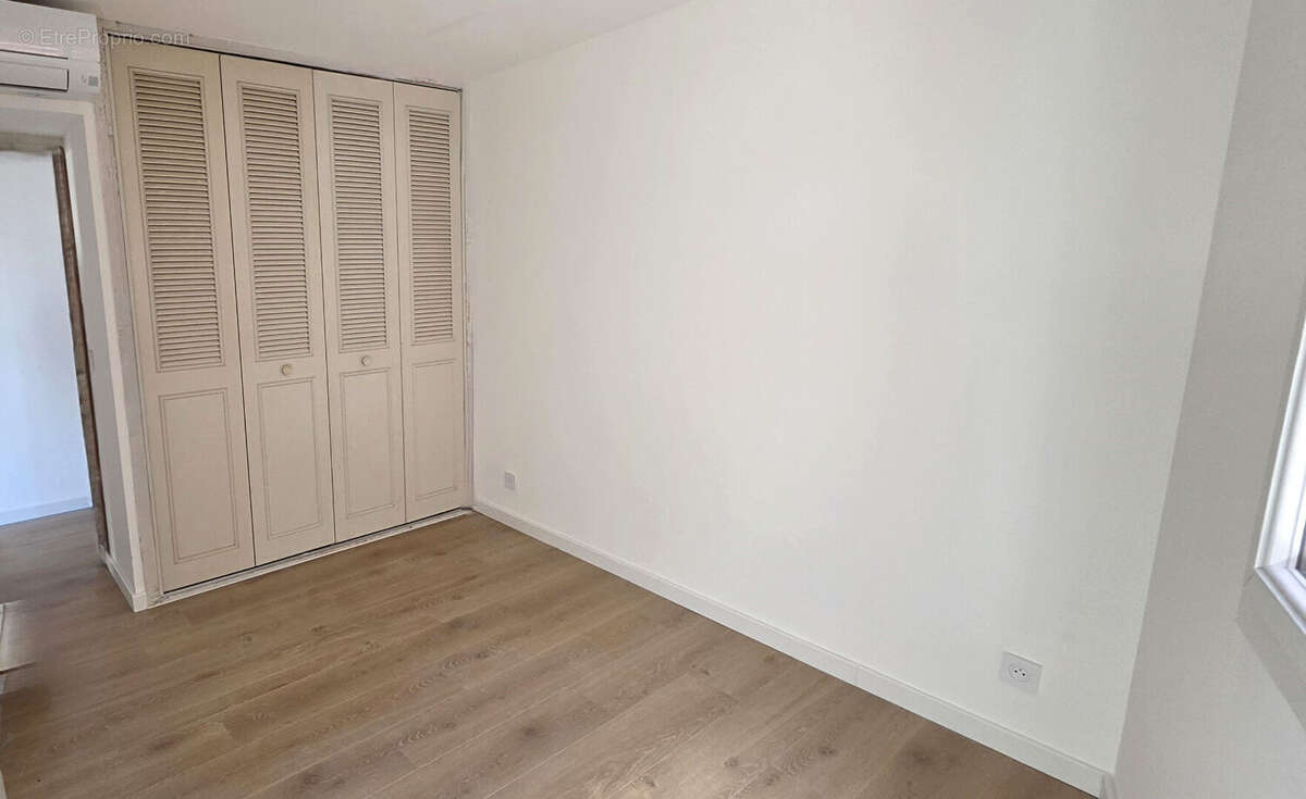 Appartement à MAUGUIO