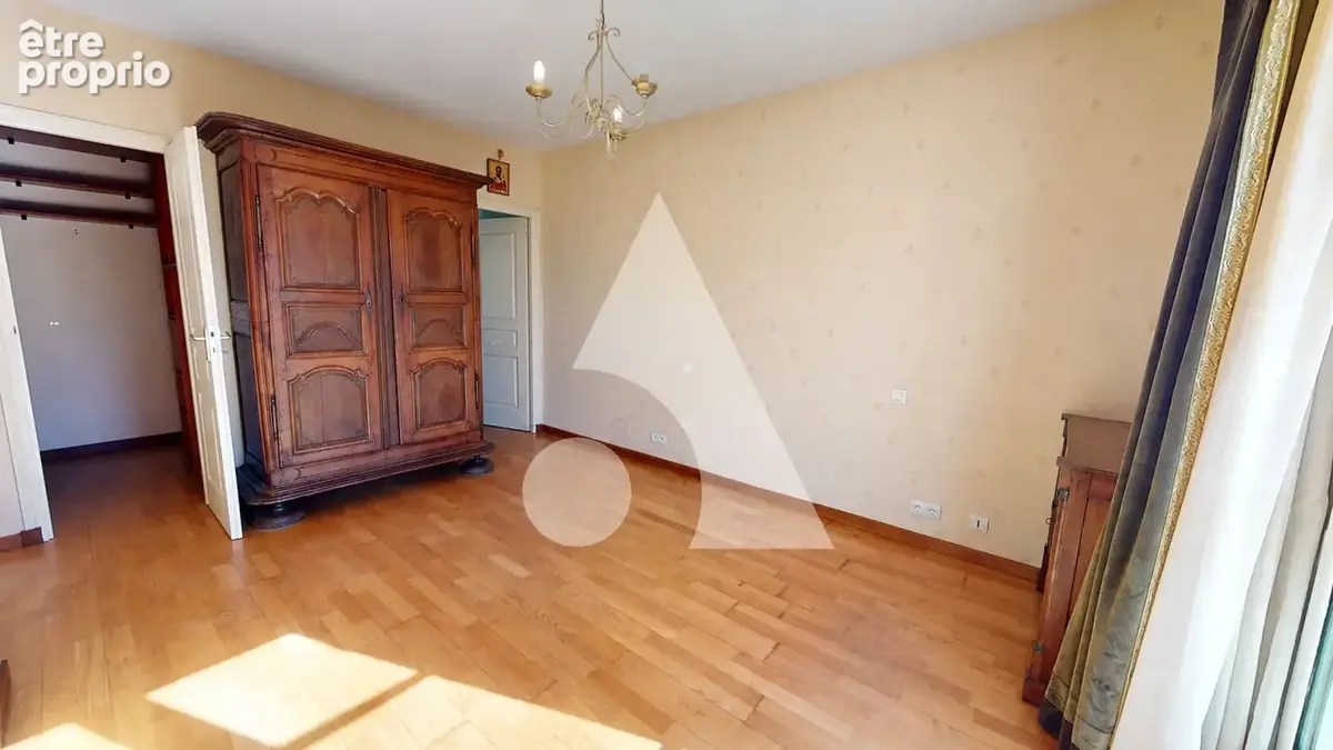 Maison La Ferte Alais 9 pièce(s) 204 m2 - photo 6