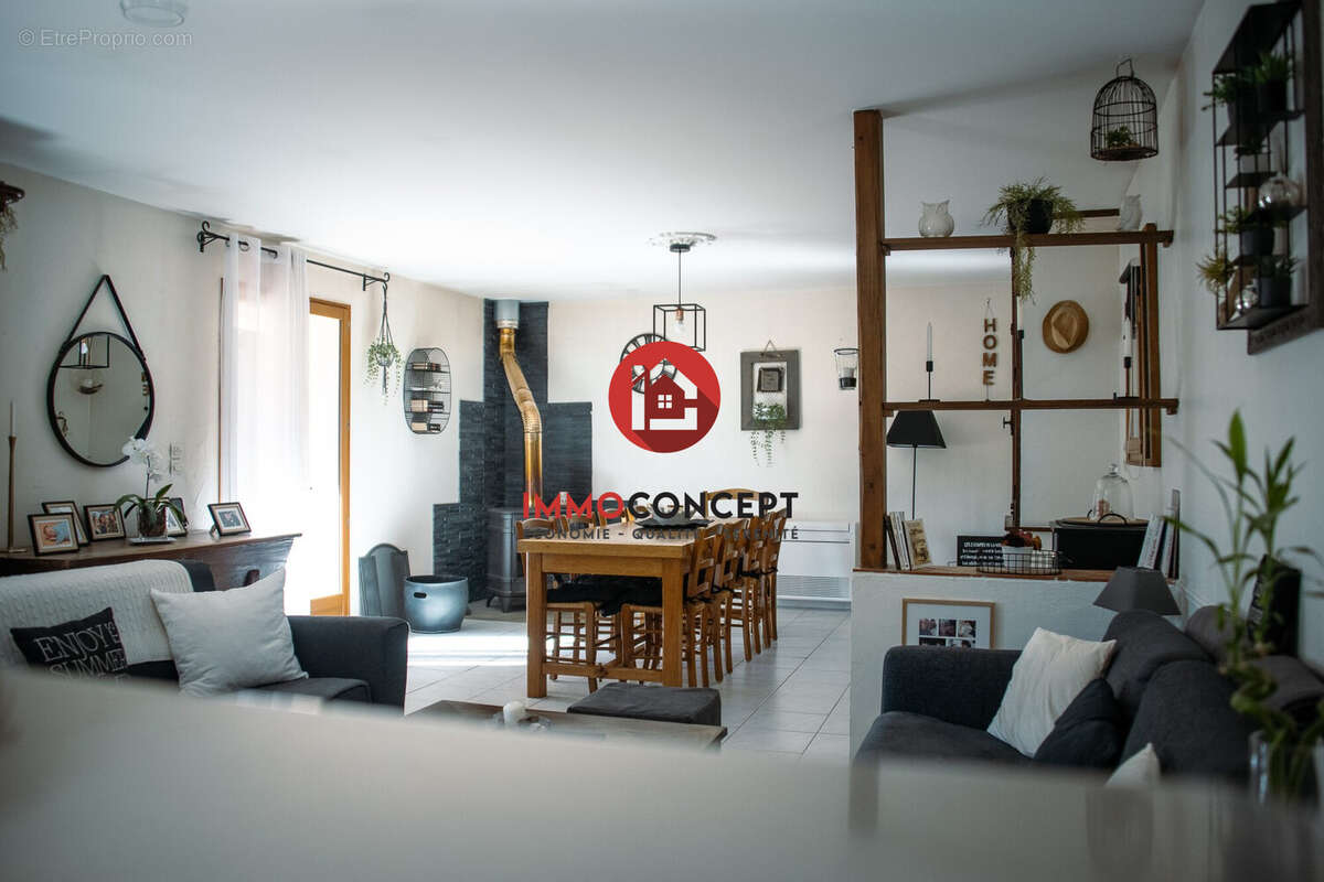 Maison 125 m² à Laudun-L'ardoise  - photo 6