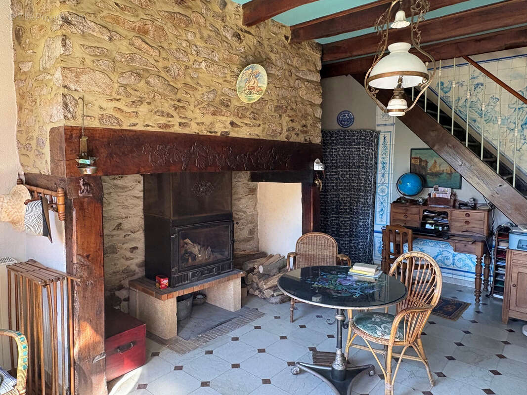 Magnifique maison en pierres aux bordes d’une rivière - photo 13