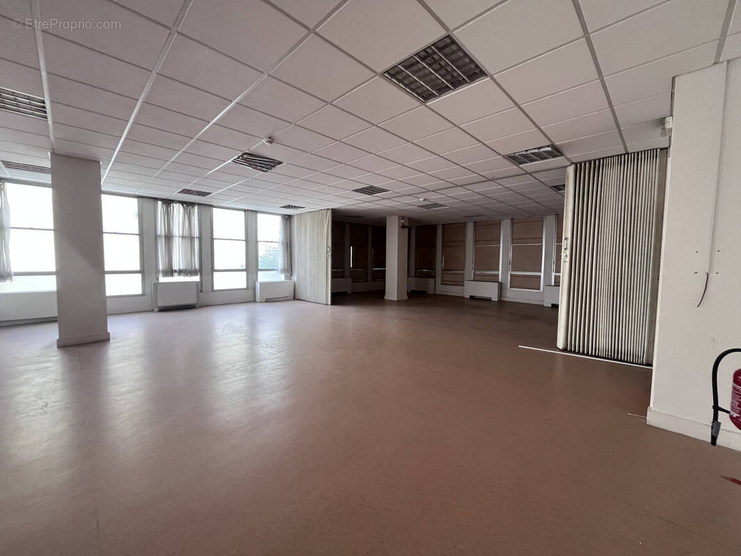 Autre à SAINT-ETIENNE