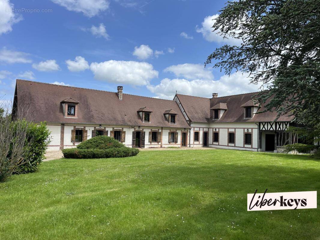 Maison à MARCILLY-LA-CAMPAGNE