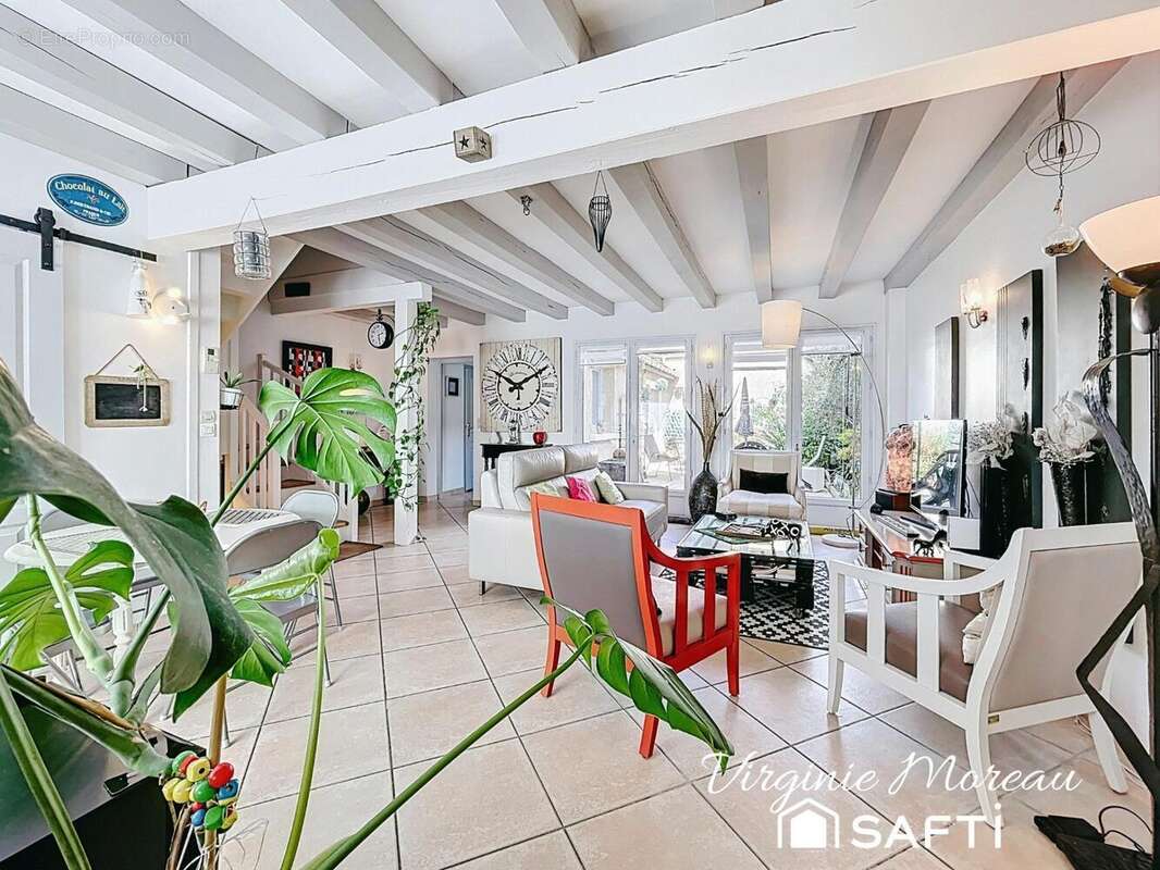 Photo 2 - Maison à VERT-LE-GRAND