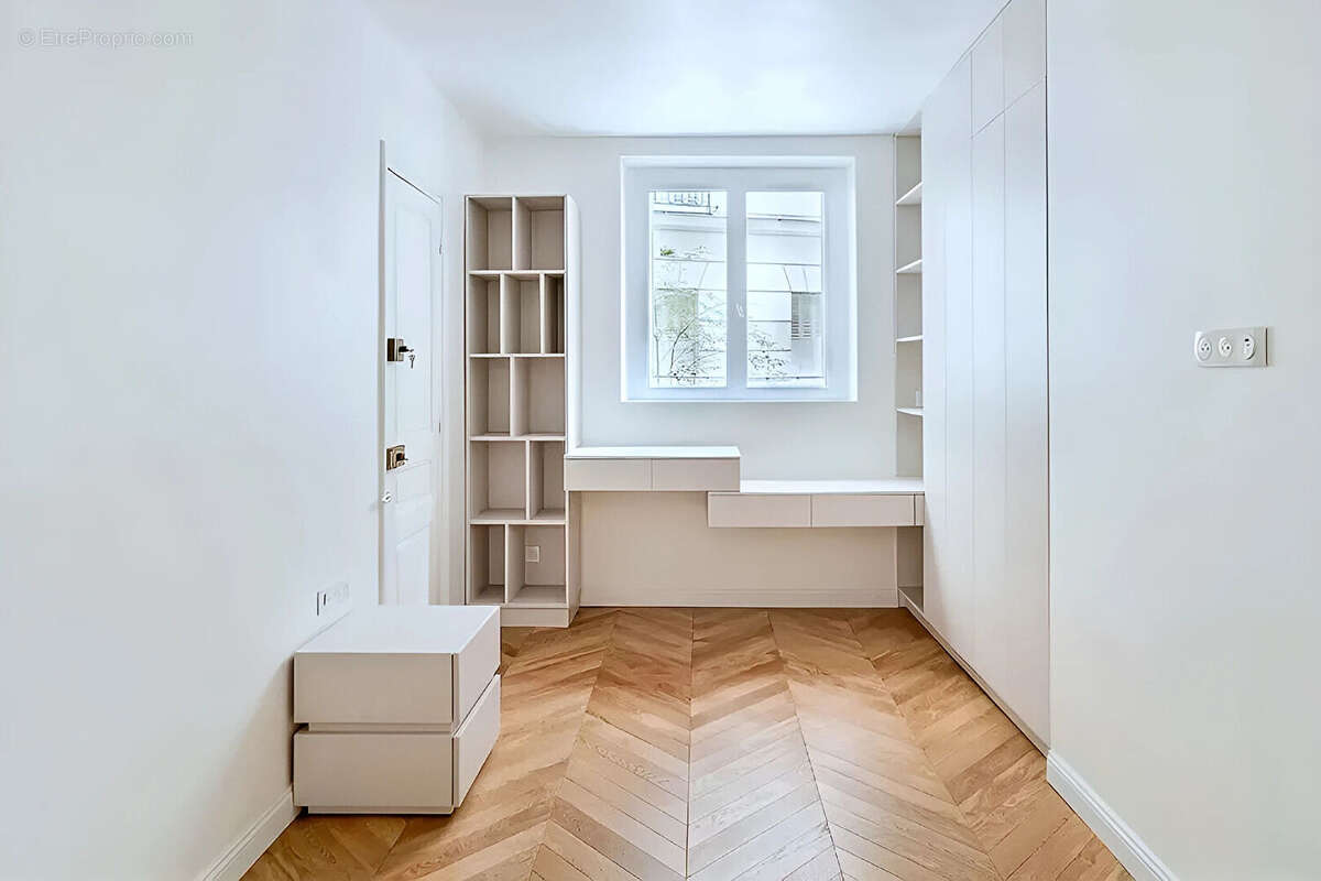 Appartement à PARIS-7E