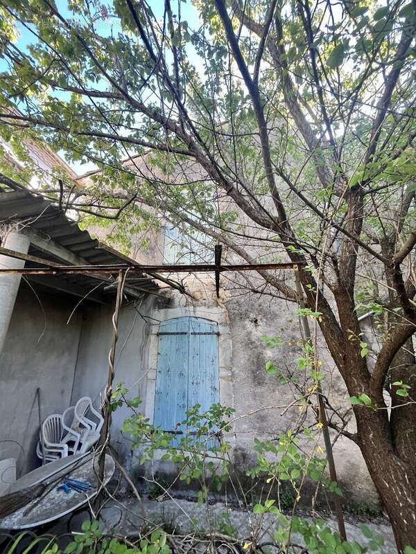 Maison de ville avec jardin. - photo 8