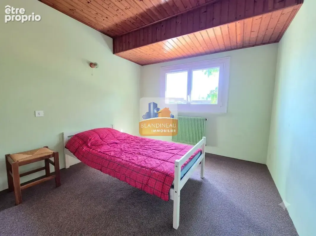 Maison de plain-pied, 160 m², 5 ch + bureau terrain 2038 m²,  hangar 100 m² - photo 8