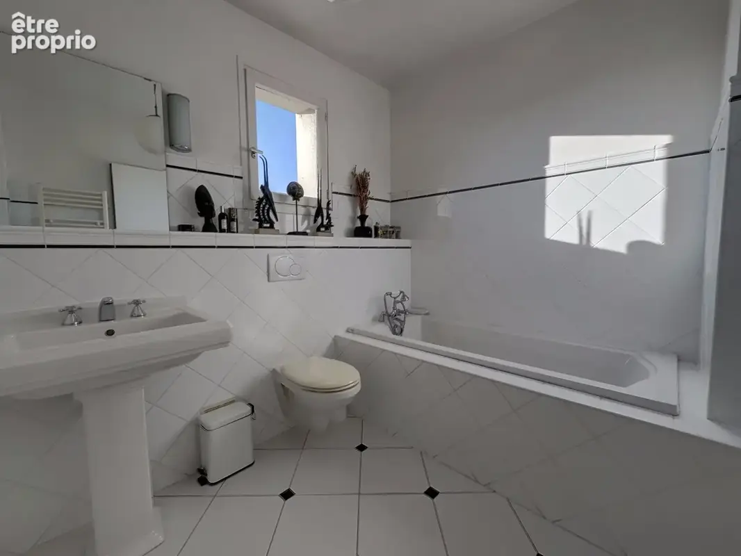 Nancy / gare f5 de 130m2 avec terrasse + balcon + ascenseur + 2 parkings sous-sol + cave - photo 11