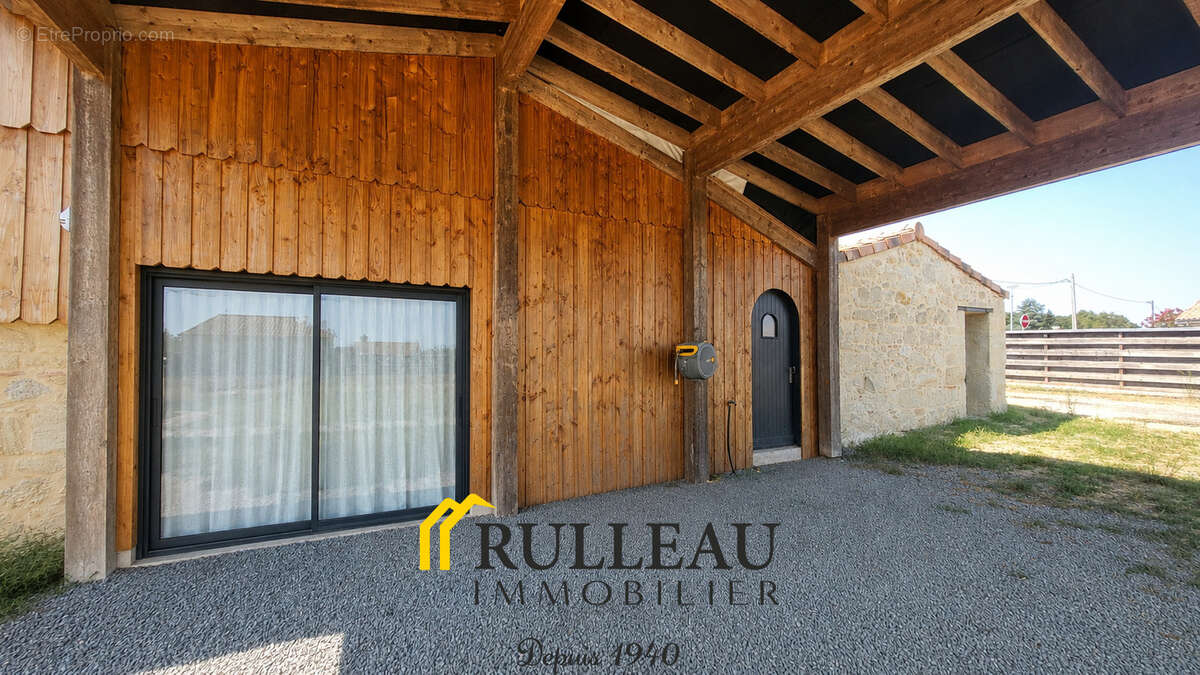 Maison en pierre rénovée de 100 m2 avec grand terrain piscinable de plus de 1 000 m2 (33620) - photo 8