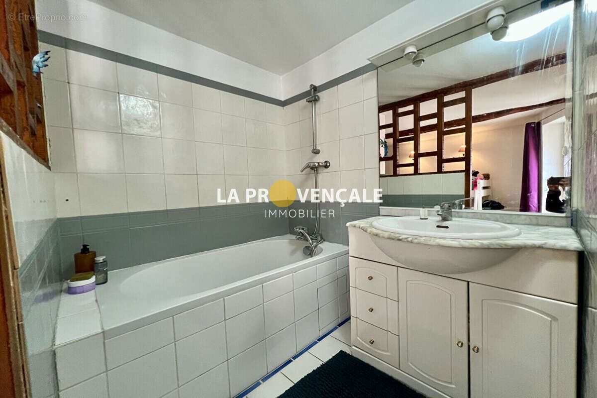 Maison à POURRIERES