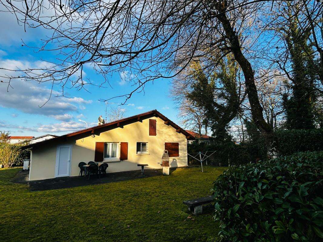 Maison à SAINT-PIERRE-DU-MONT