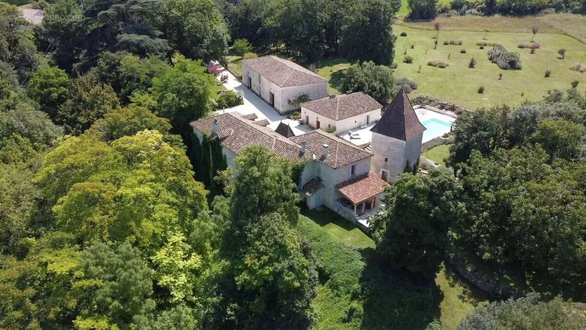 Propriété d’exception avec maison principale, maison d’amis et piscine en Tarn-et-Garonne proche Montaigu de Quercy - photo 2