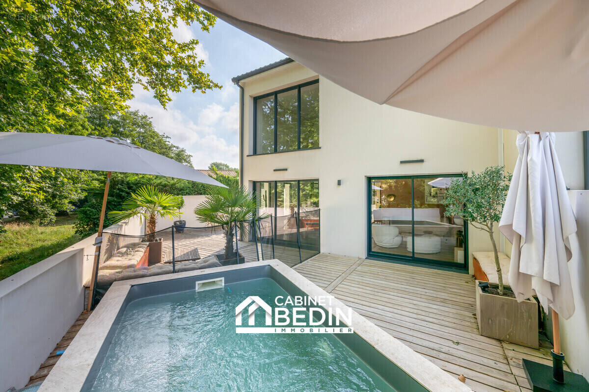 Maison à PESSAC