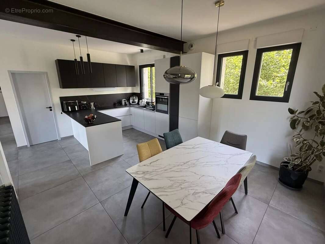 Superbe maison coup de coeur T5 avec piscine située à Nogaro - photo 5
