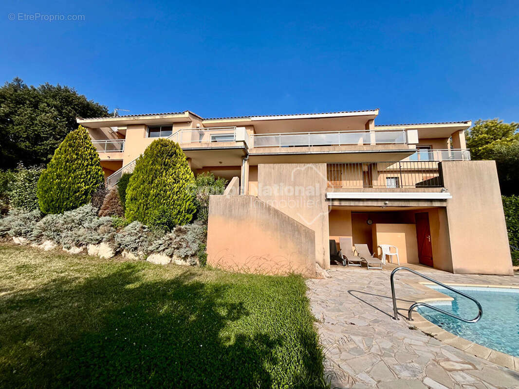 Maison à VILLENEUVE-LES-AVIGNON